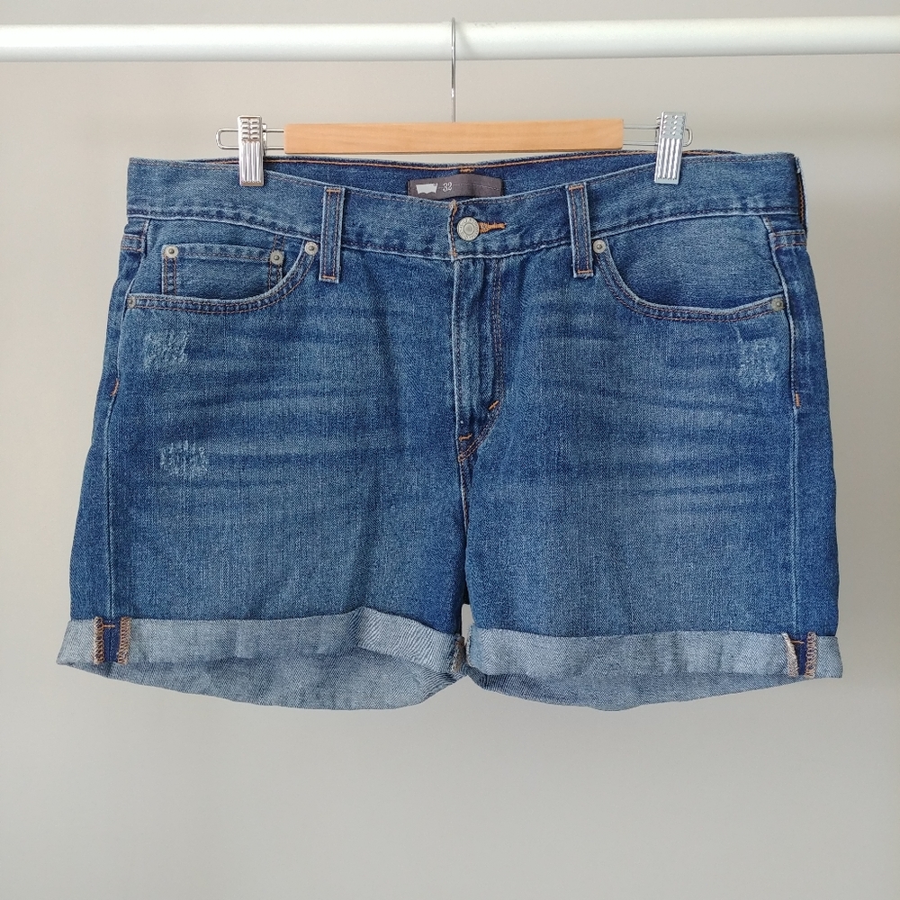 Levi's Jean Shorts Blue Wash Rolled Cuffs Size 32